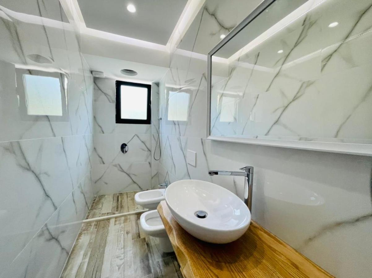 Vlorë Adriatik Hotel מראה חיצוני תמונה