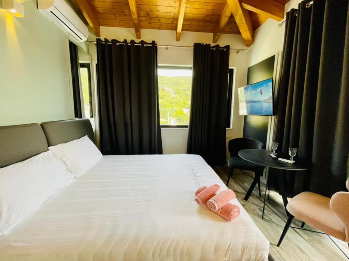 Vlorë Adriatik Hotel מראה חיצוני תמונה