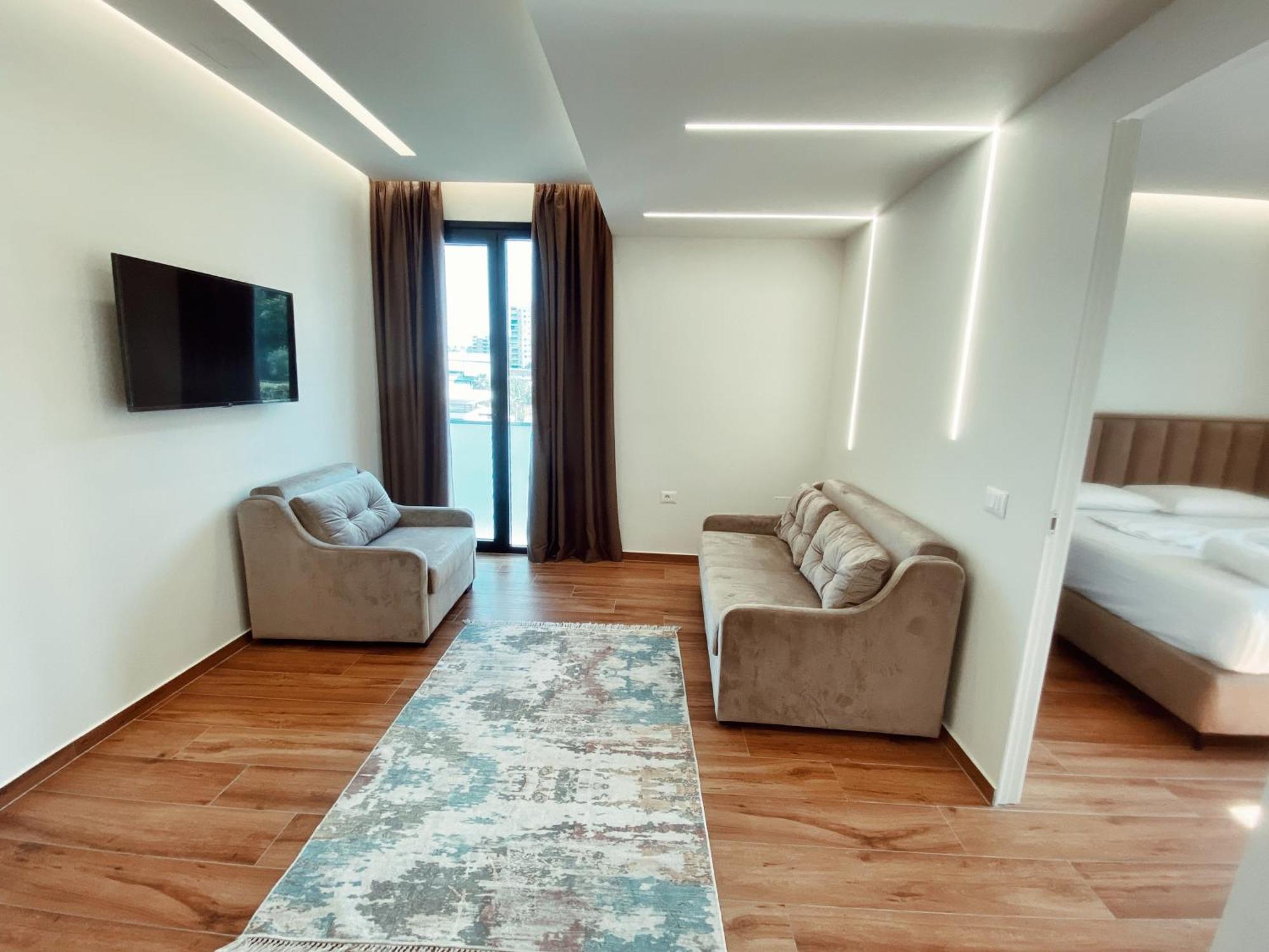 Vlorë Adriatik Hotel מראה חיצוני תמונה